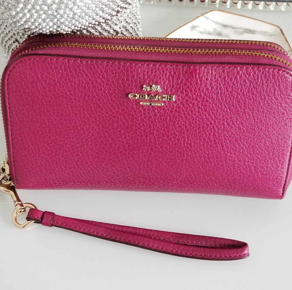 Coach Wallet/Clutch w/ removable wristlet.